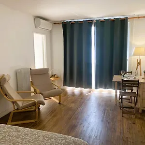 homely-place-near-vieux-port.fr-provencehotel.com/